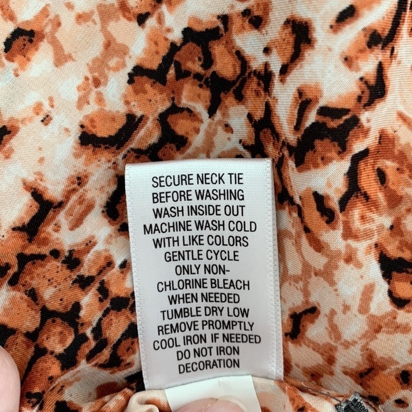 Dana Buchanan Orange/Cream Animal Print Flouncy Blouse. Size Medium. - Picture 9 of 13